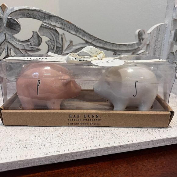 Rae Dunn PIG SALT AND PEPPER SHAKERS - NWT - Picture 2 of 10